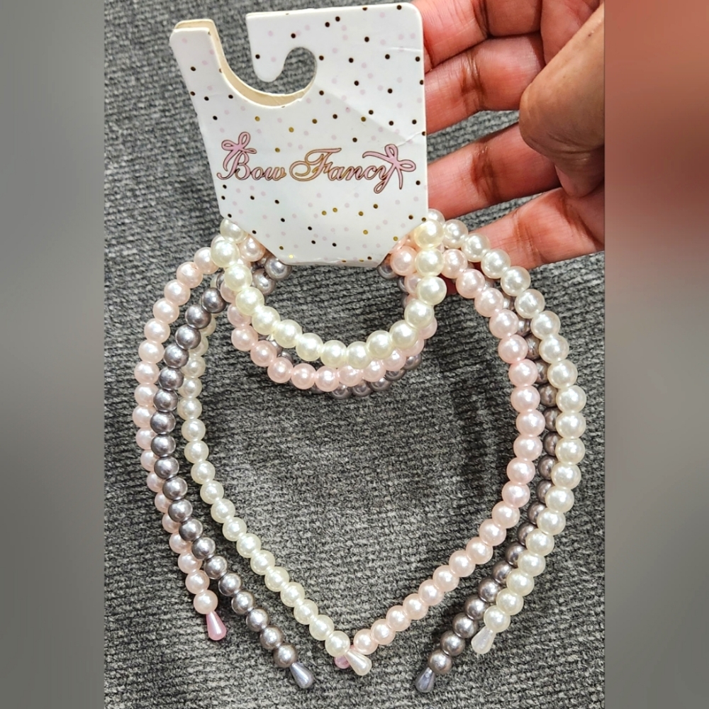 NWT Set of 6 Faux Pearl Headbands And Stretchy Bracelets Set For Young Girls